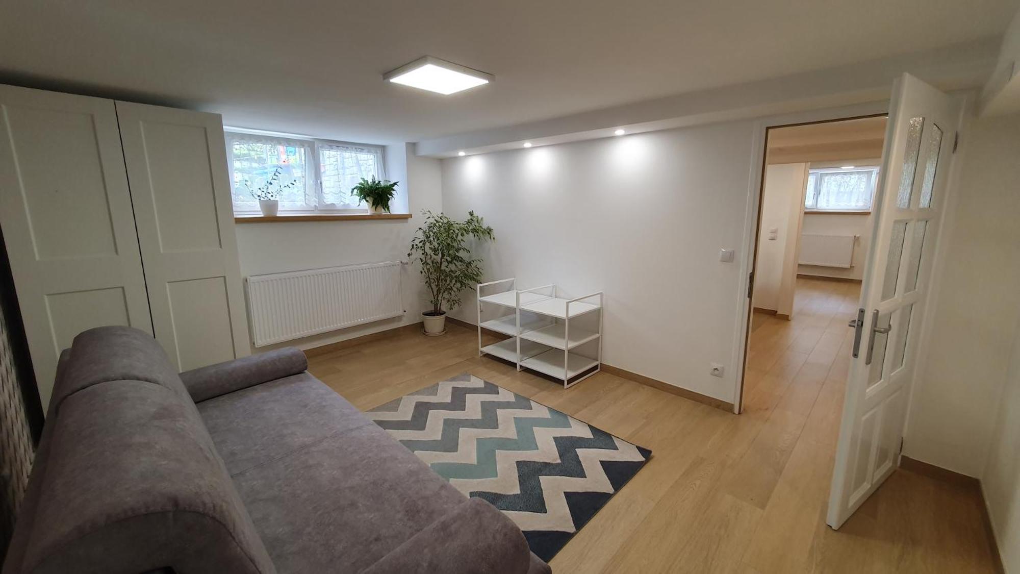 360 Apartment *